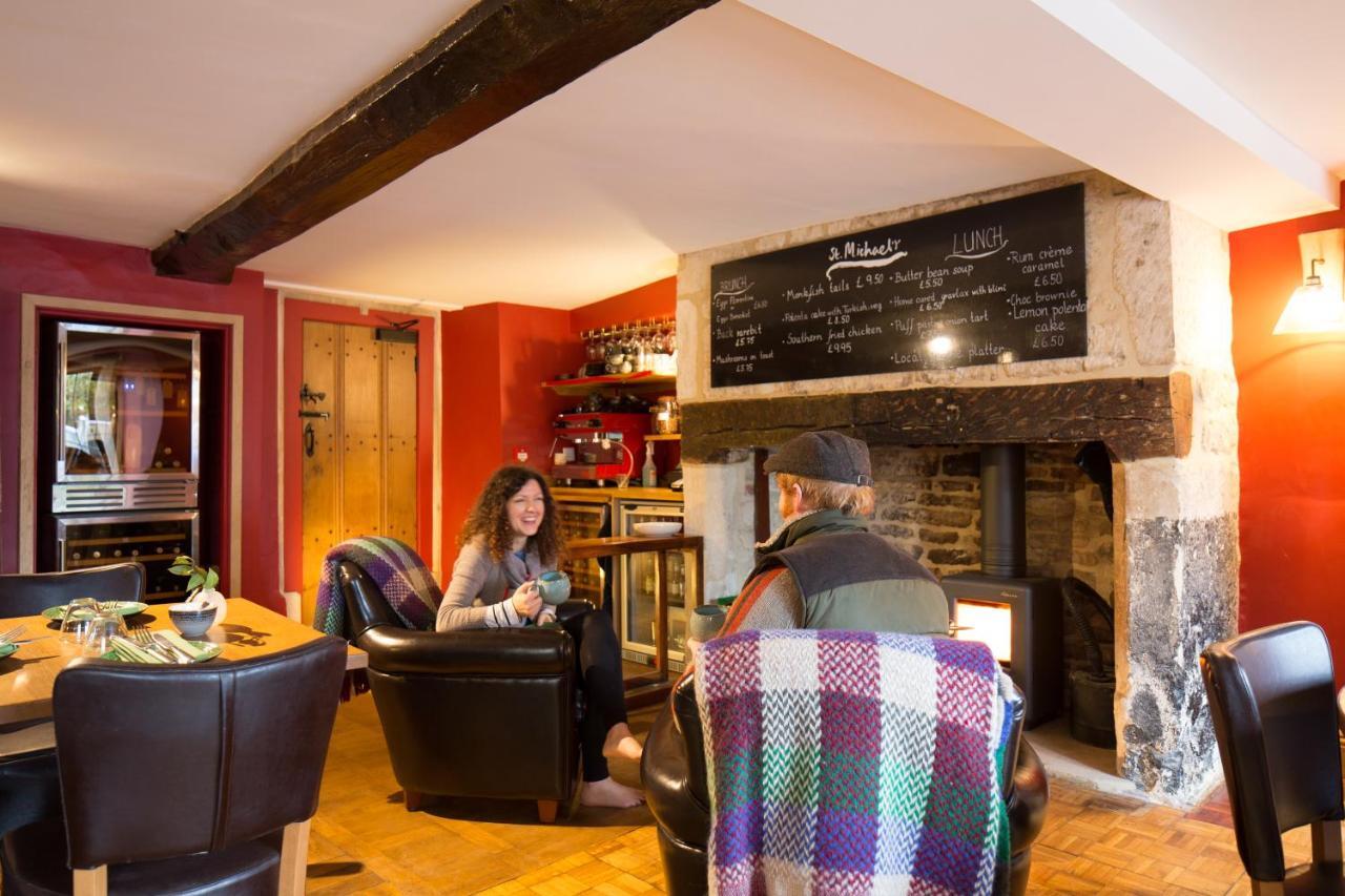 St.Michaels Bistro Bed and Breakfast Painswick Eksteriør billede